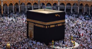 Biaya Umroh 2024: Perkiraan Harga, Fasilitas, dan Syaratnya! Biaya Umroh 2024