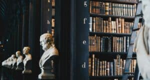 Gaji Pengacara di Indonesia: Bisa Sampai 1 Miliar! Gaji Pengacara