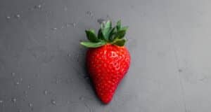 Generasi Strawberry: Pengertian, Ciri-Ciri, dan Penyebabnya! Generasi Strawberry