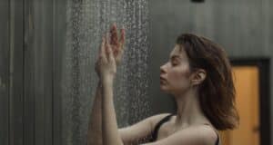 Mandi Pagi yang Baik Jam Berapa? Ini Penjelasannya! Mandi Pagi yang Baik Jam Berapa